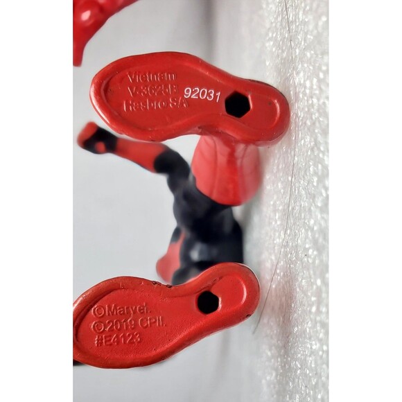 Spiderman Figure Lot: 6" Titan Hero 2019 + 5" Playskool Heroes 2018 Marvel Toy - Picture 13 of 16